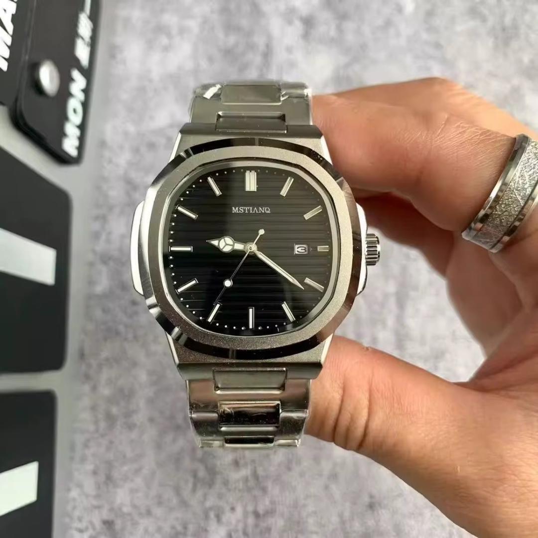 Montre de luxe en acier inoxydable M2